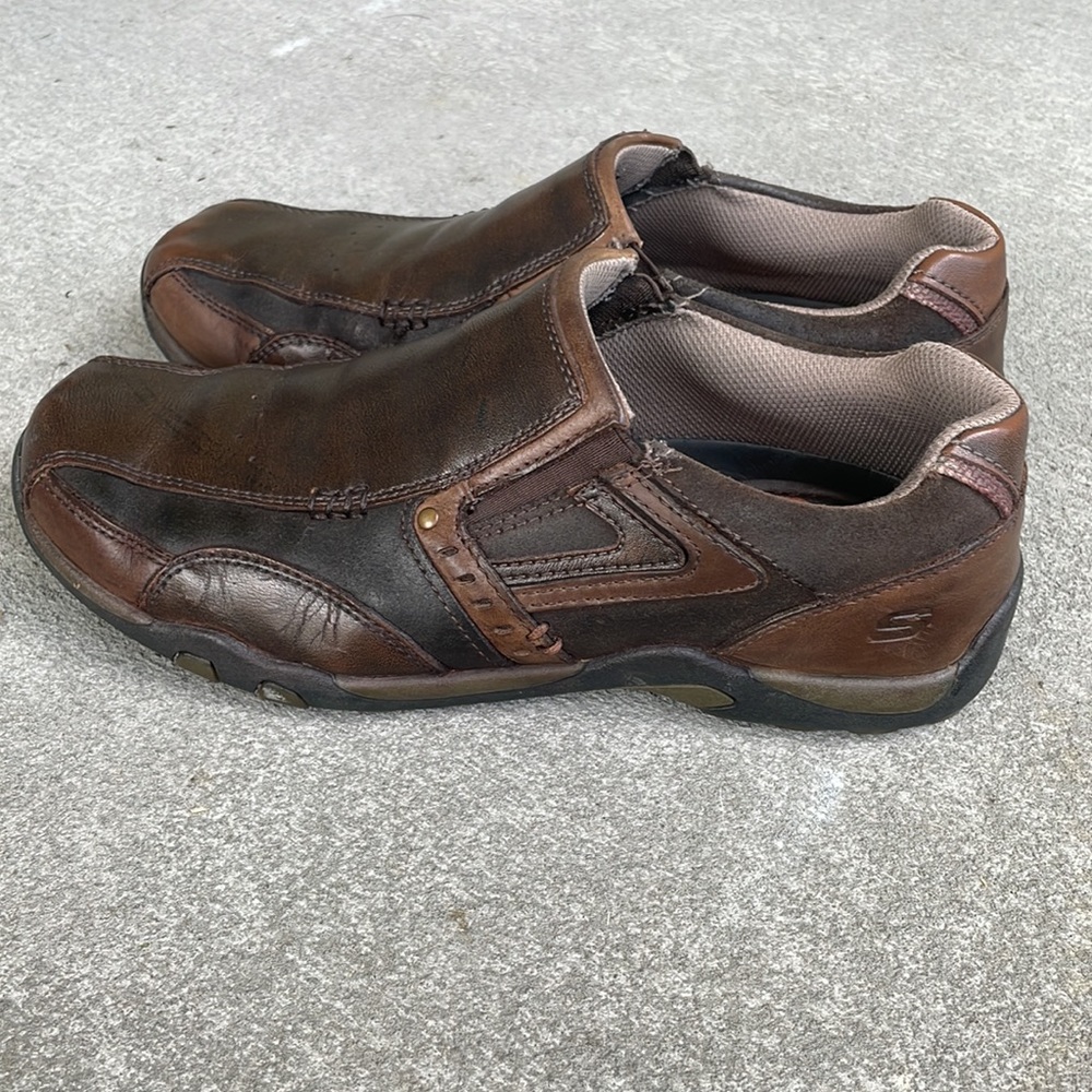 EUC Skechers Leather Slip On Driving Shoes Sz 9